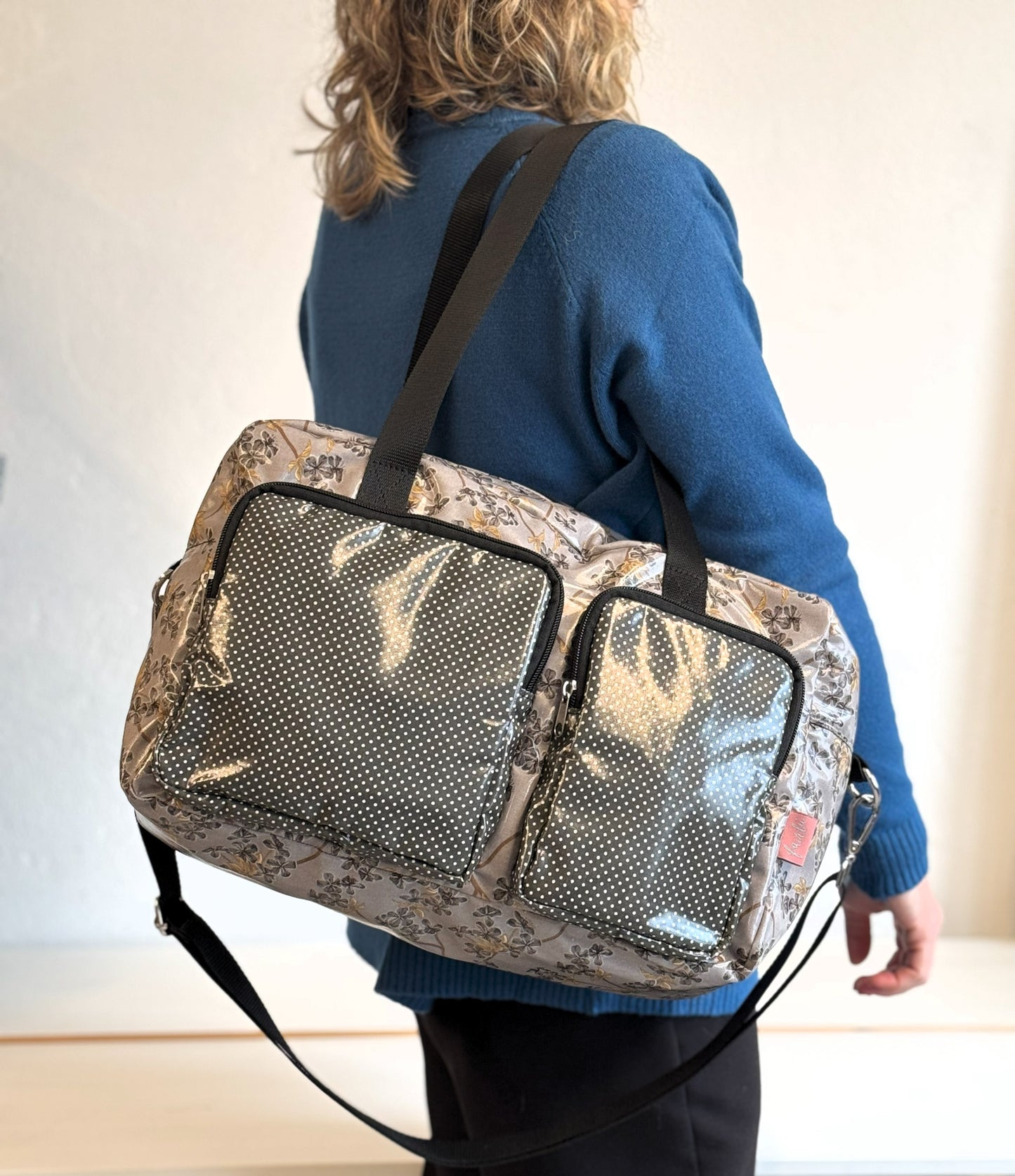 Borsa viaggio due tasche fantasia fiore ciliegio grigio - Fairlù® by Francesca Salvi